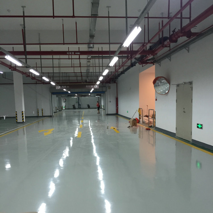 環(huán)氧樹(shù)脂地坪漆_滄晟地坪漆廠家:地坪涂裝表面打磨處理